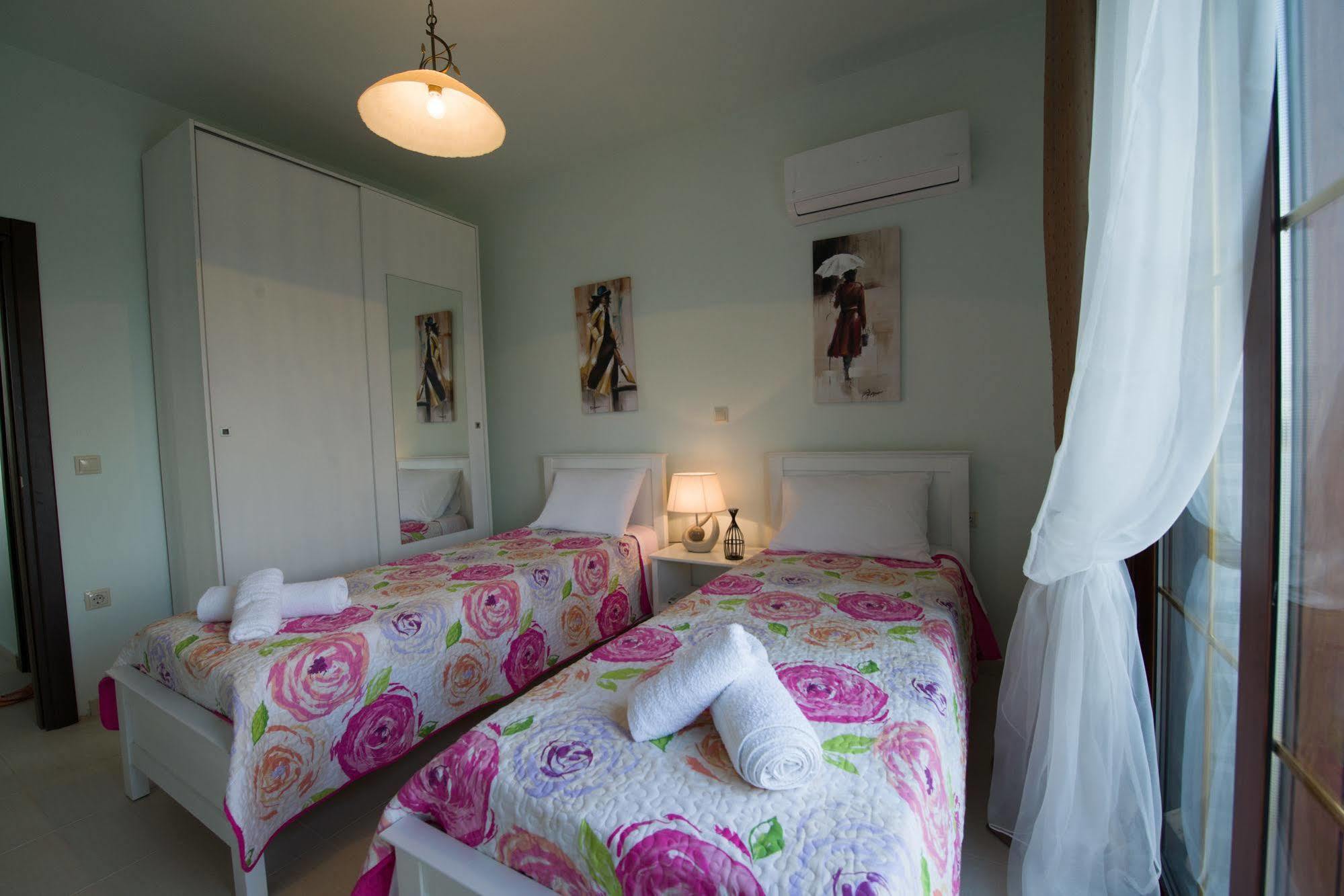 Petra Villa *