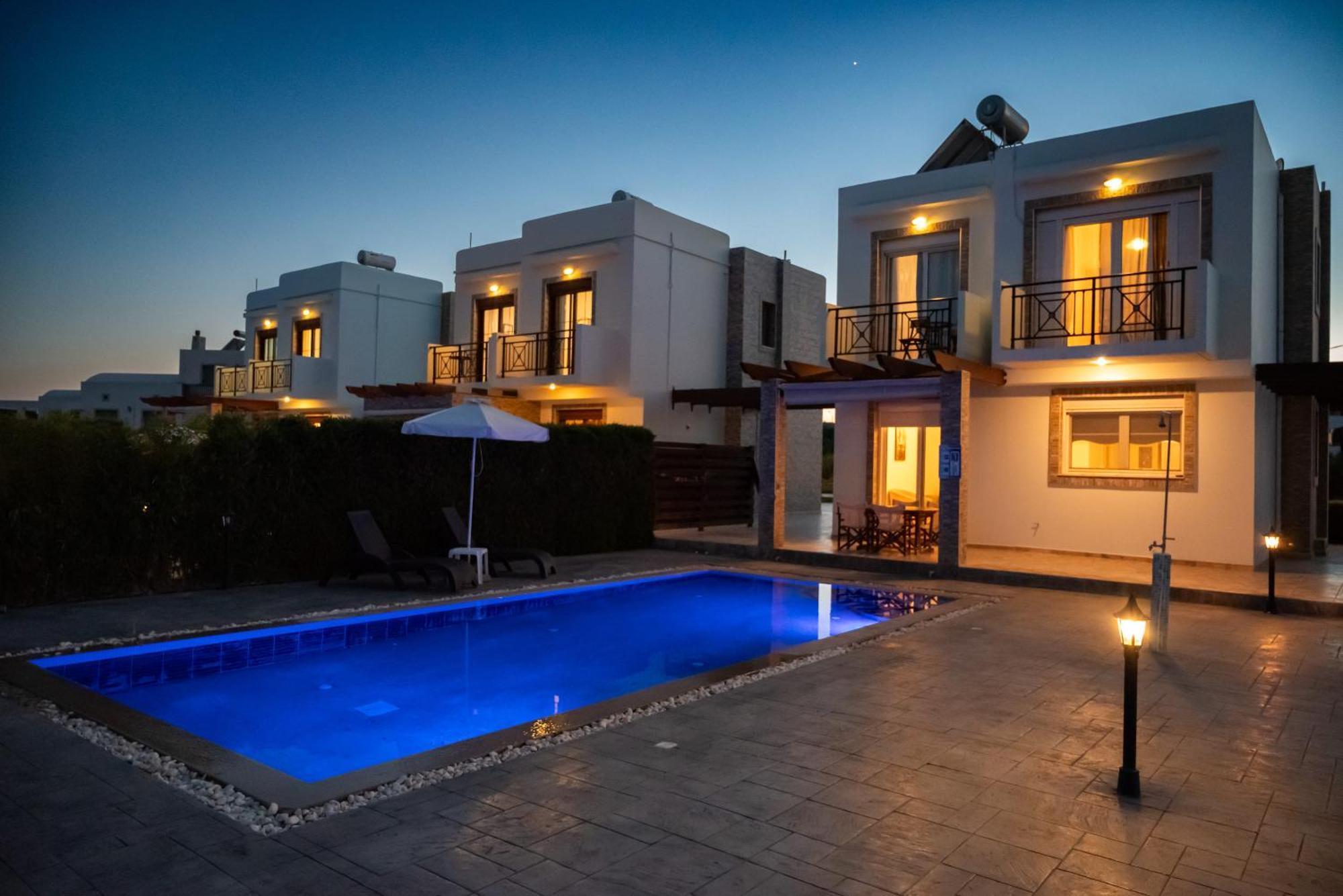 Petra Villa Gennadi