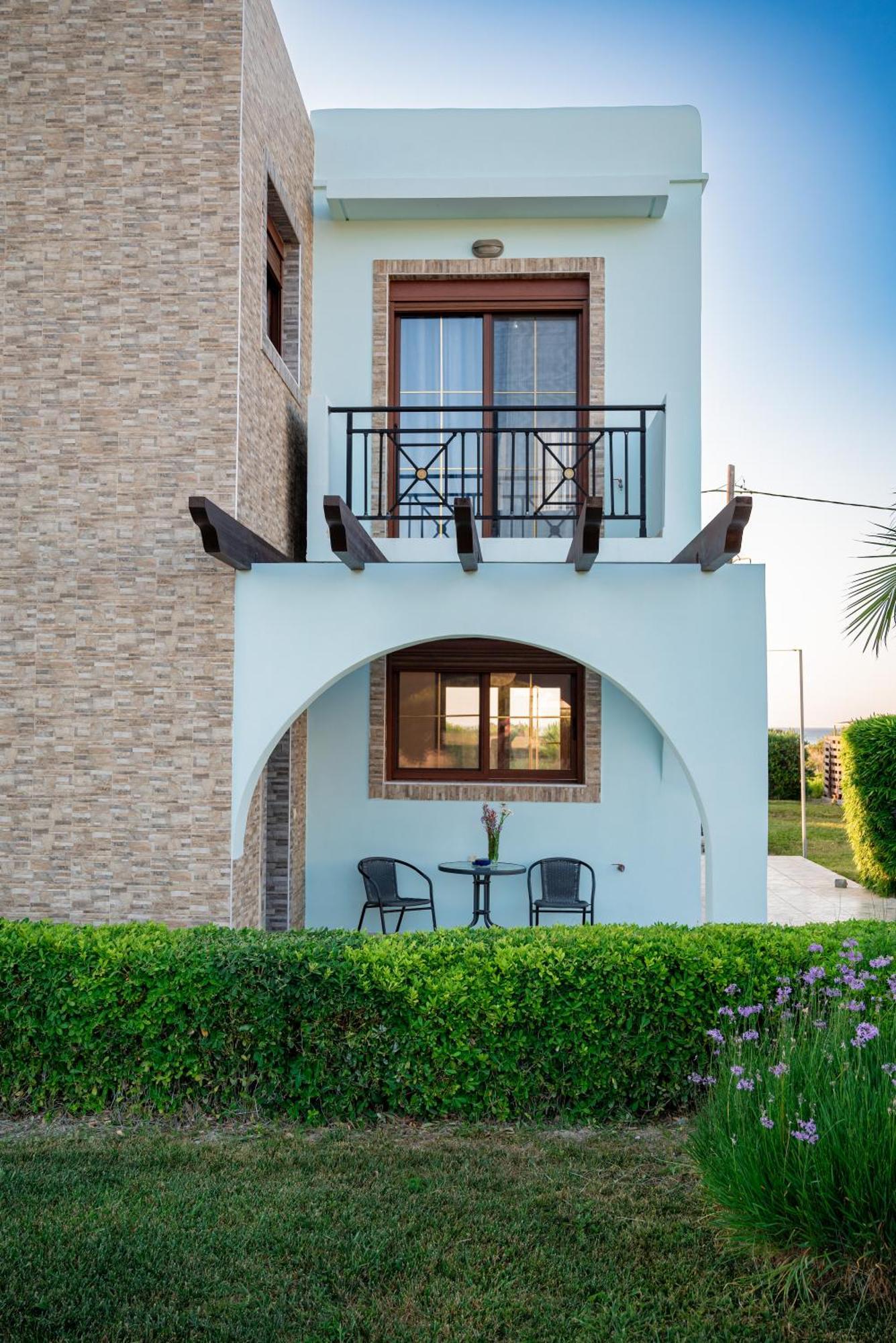 Petra Villa Gennadi