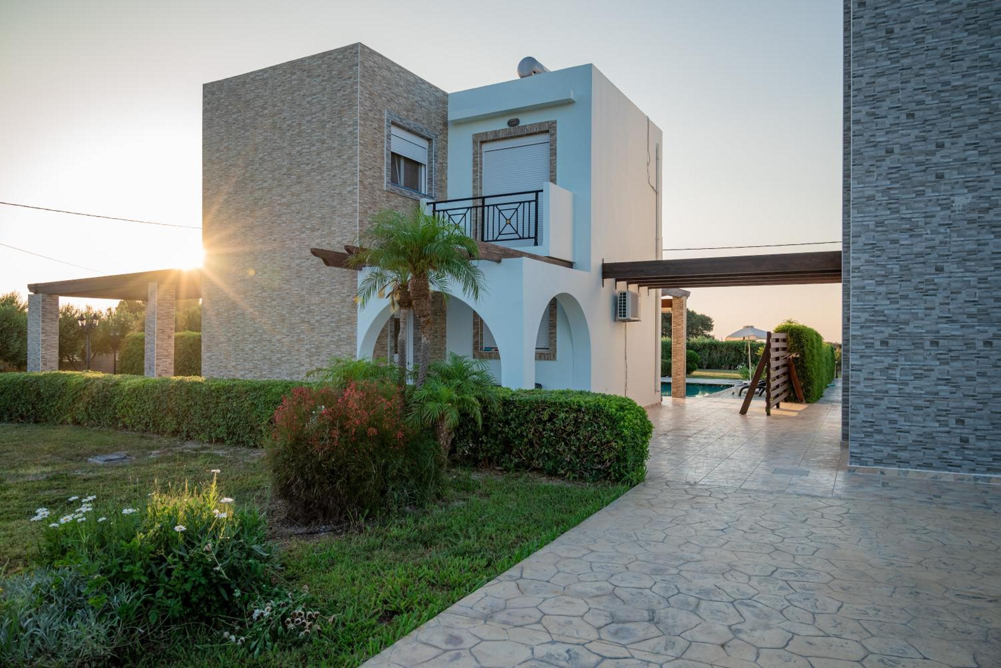 Petra Villa Gennadi